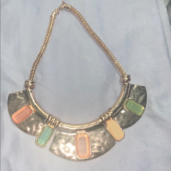 Gorgeous Cleopatras Statement - Picture 3 of 5